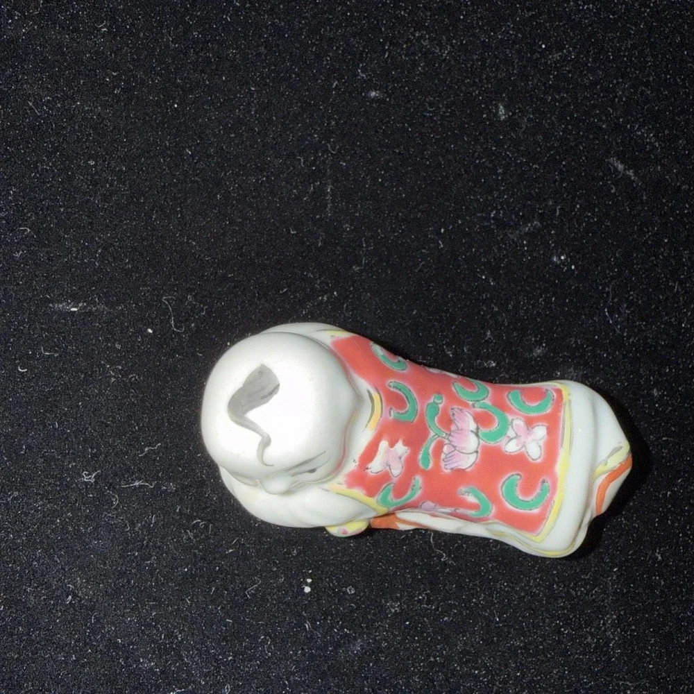 Vintage Chinese Figural Porcelain Opium Pillow Head Chopstick Resting. 5443‎